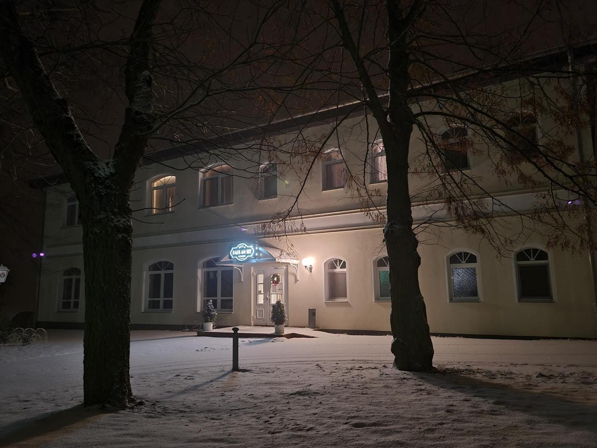 Hotel & Restaurant Haus Am See Locknitz Экстерьер фото