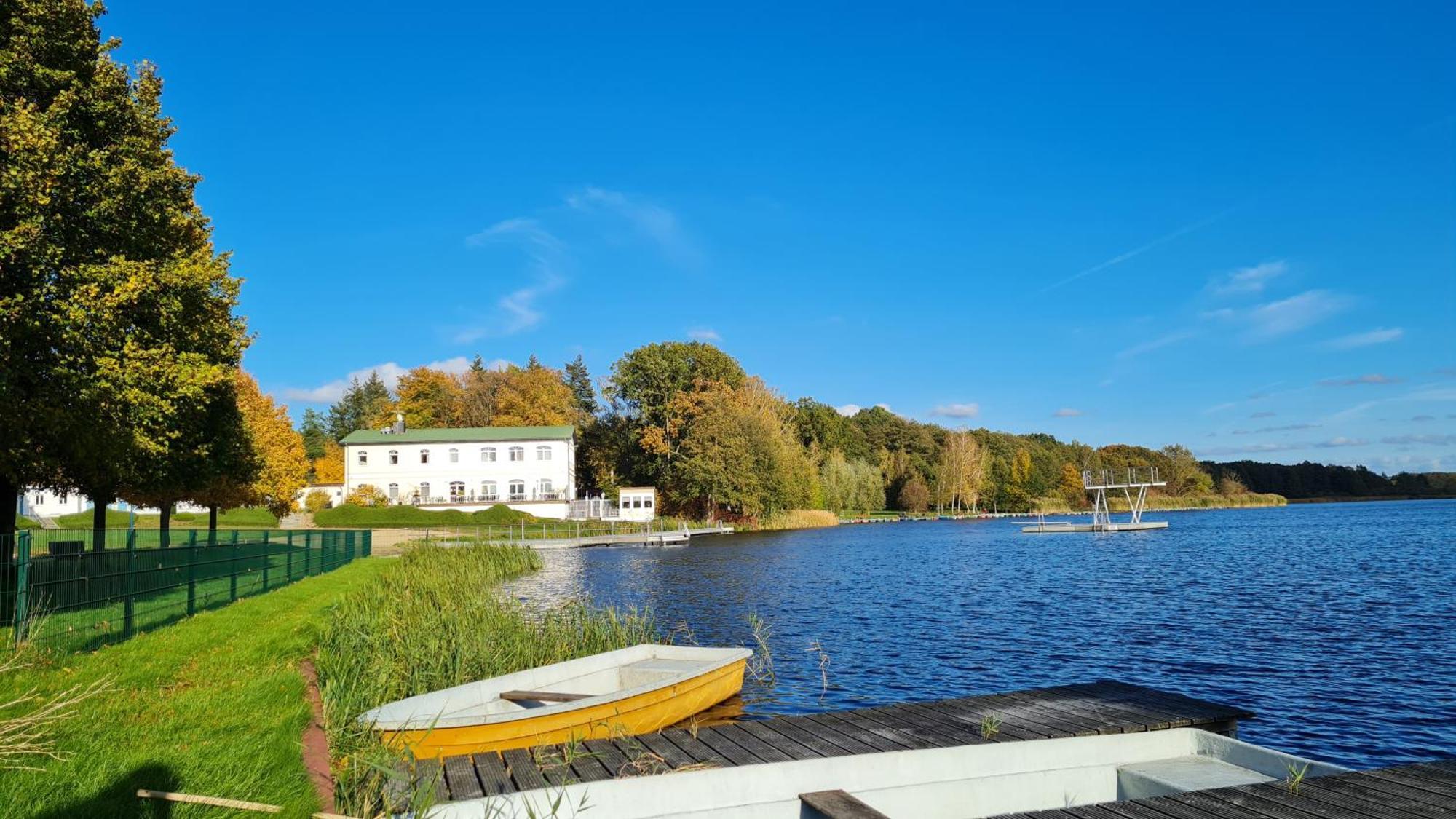 Hotel & Restaurant Haus Am See Locknitz Экстерьер фото